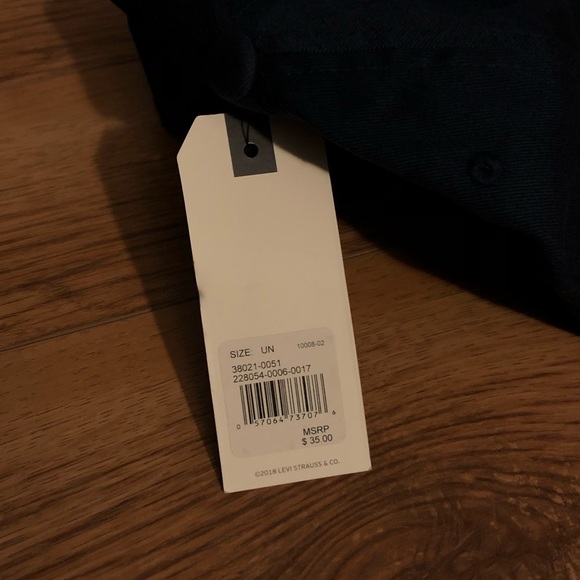 Levi’s adjustable cap - Picture 4 of 4